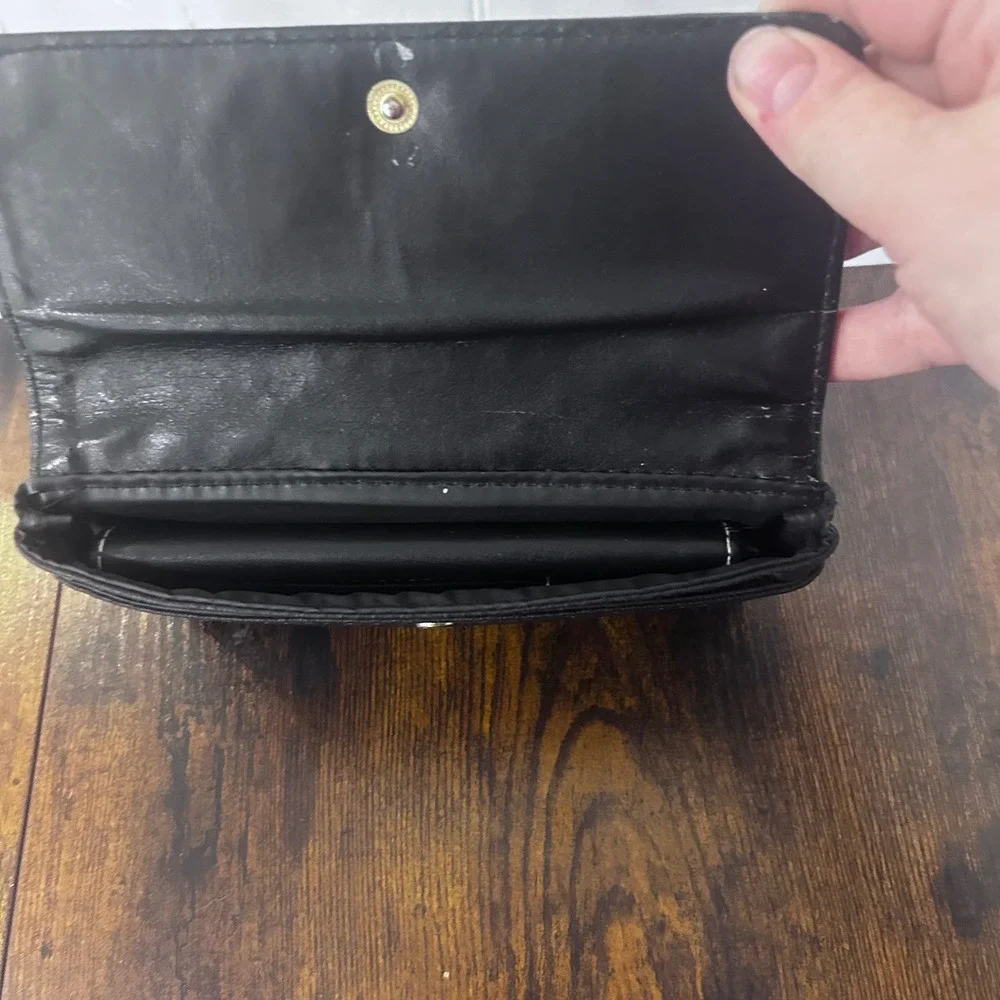 Huntington Ridge Black Faux Leather 4 Piece Wallet Clutch Checkbook Set Crest